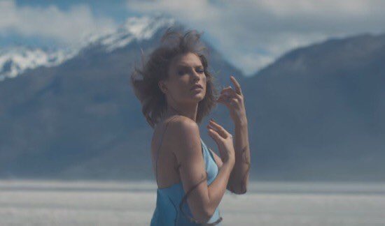 PopBase's tweet photo. 8 years ago today, Taylor Swift released ‘Out of the Woods.’ https://t.co/klVUZqOx0r