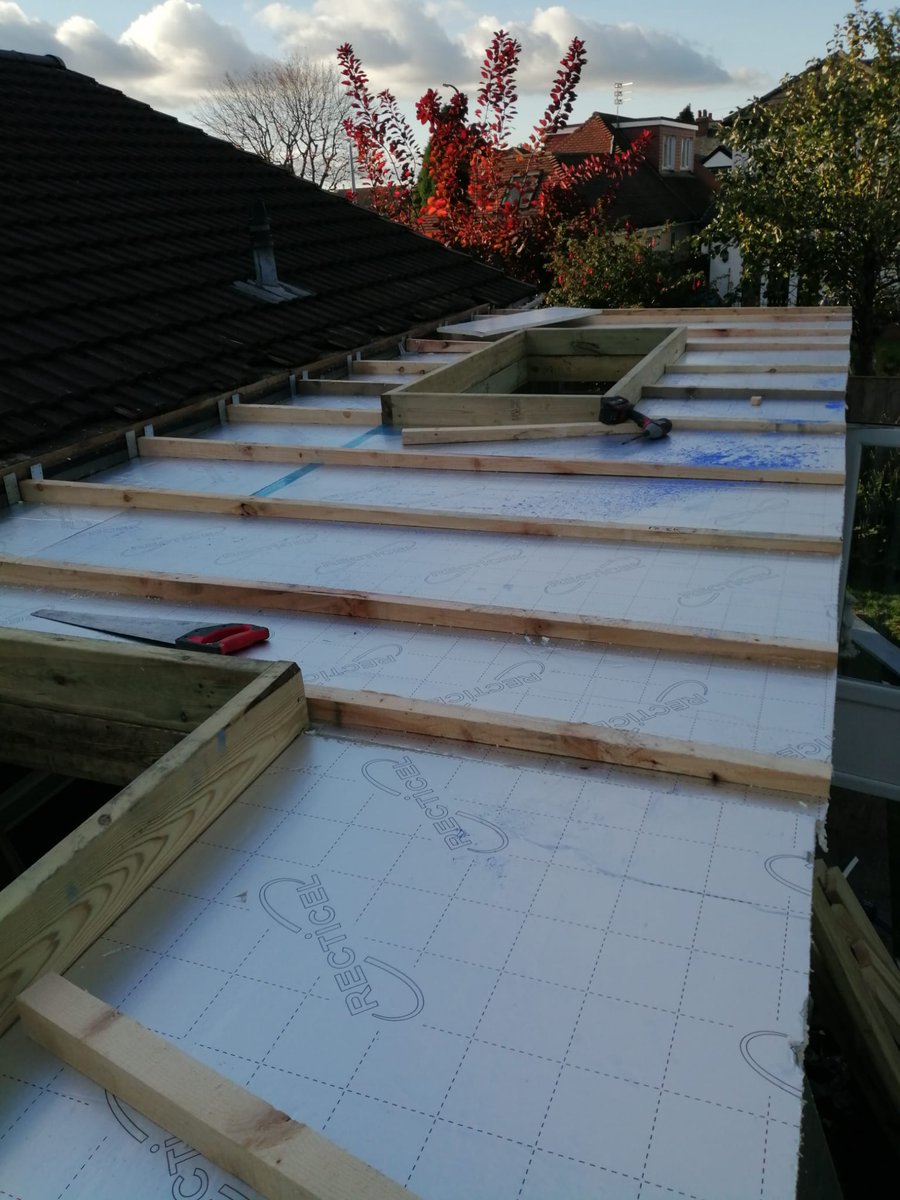 heritageimprove's tweet photo. We're very proud of this one. The Evolution of a stunning new flat roof, including Sky lanterns. 📷

#HeritageHomeImprovements #RoofingExperts #WestMidlands #Shropshire #HomeRenovation #shropshire 📷📷 https://t.co/8osIjaAHYQ