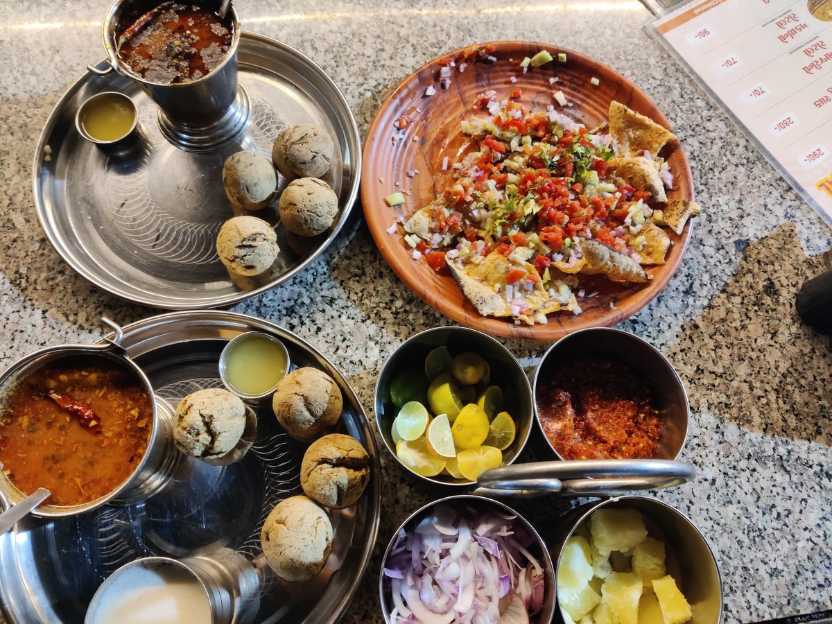 trivedisid14's tweet photo. @trivedisid14
Thank you bro 💫💫💫❤️❤️❤️💫💫💫💫❤️❤️❤️💫💫
For such a lovely dinner
As usual meeting u like a bro @KelaKalpesh
#Ahmedabad
#TRADERSMEET https://t.co/lqDoXl52gZ