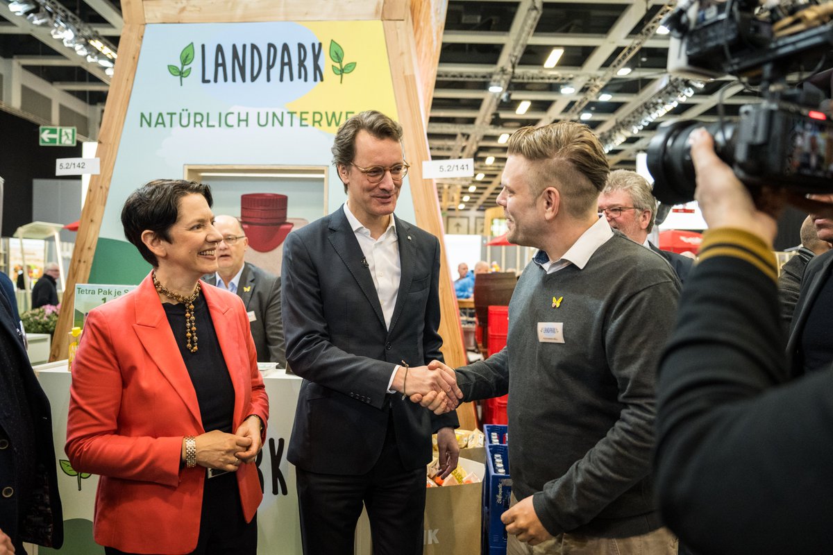 Zukunftsperspektiven, Planungssicherheit, Respekt und Rückhalt – das ist es, was unsere heimische Landwirtschaft braucht. Die @gruenewoche ist eine gute Gelegenheit, dazu direkt ins Gespräch zu kommen – für die Zukunft unserer Landwirtschaft. #AgrarAllianz