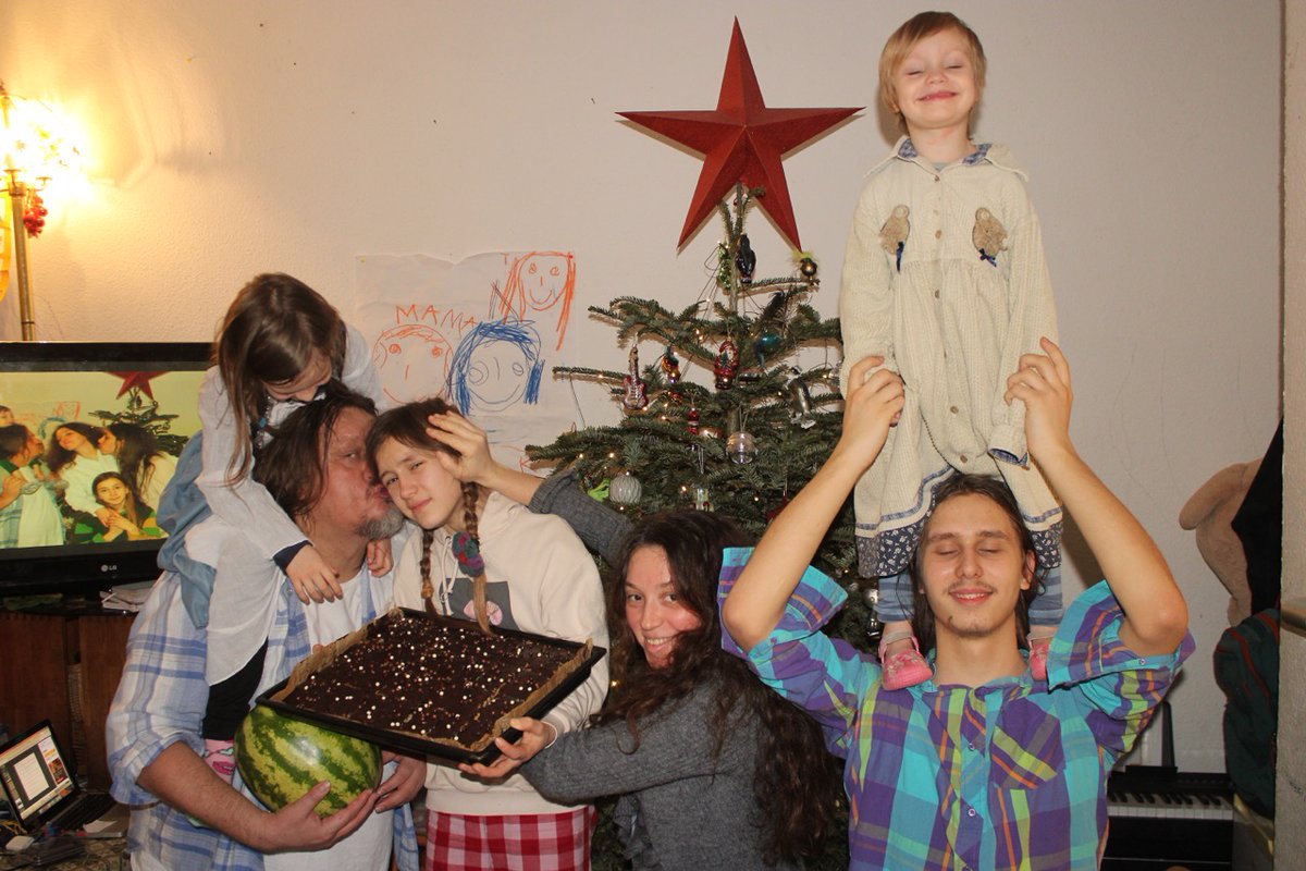 Маленькой Маме — 12!

Всем купаться!