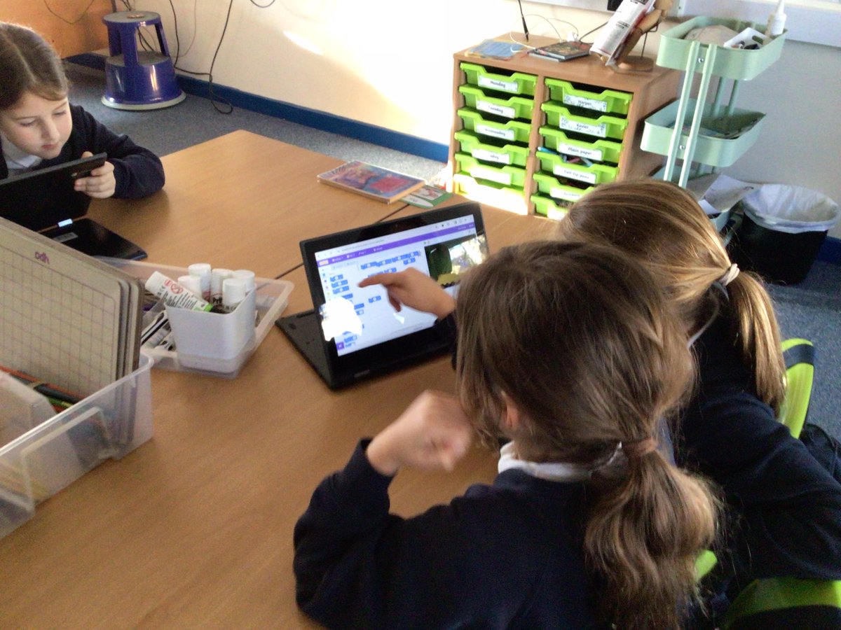 Year 3 had great fun exploring ‘Scratch’ in our computing lessons and designing our own sprites.