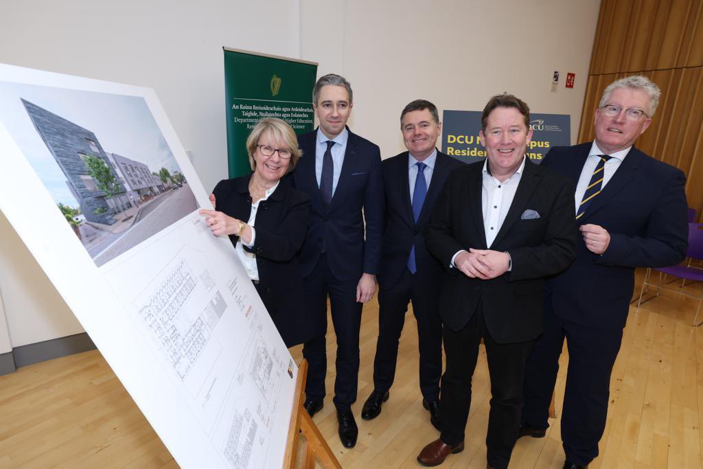 SimonHarrisTD's tweet photo. Today we have published our new student accommodation policy:

▪️521 beds to go to construction in @DCU &amp; @MaynoothUni 

▪️Plans to build 2500 more

▪️Technological Universities to submit plans for student housing in our regional towns

▪️New grants to utilise vacant buildings https://t.co/d2z3I4yI8A