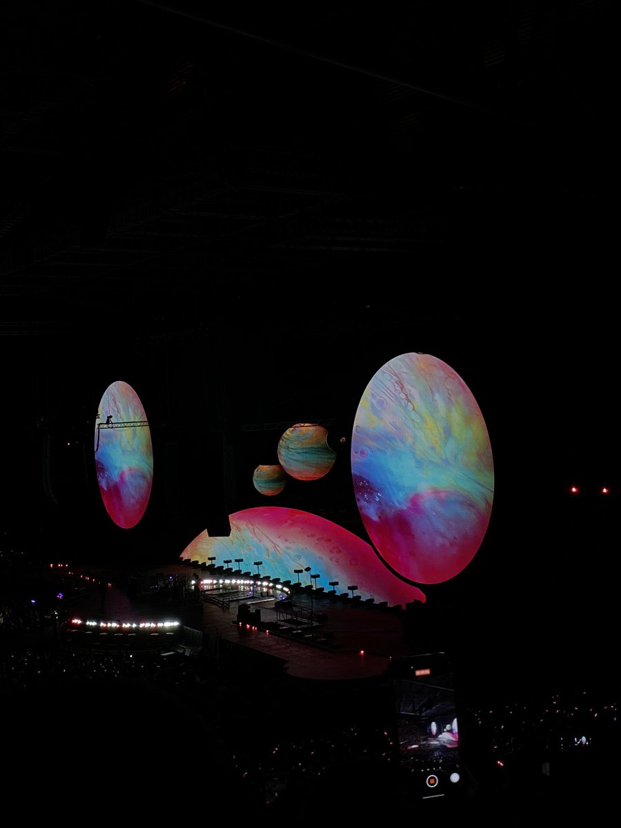 𝑳𝒆𝒊 ≧◠ᴥ◠≦ tweet media