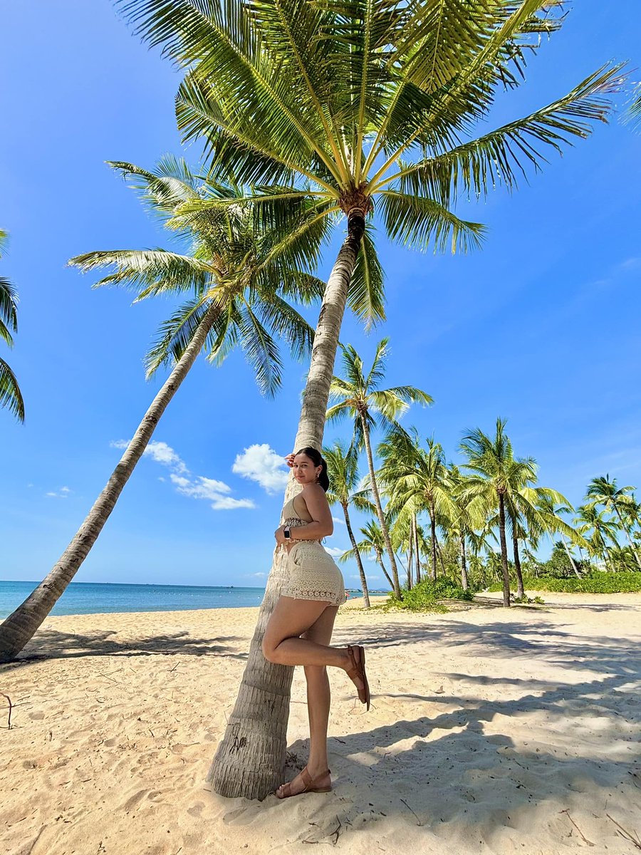 Vanessa70260558's tweet photo. Vivo disfrutando de cada minuto que brinde el destino. 😍
#beachlover #tanning #perfectcolor #smile #beauty 
#happiness #justhavinfun #brunette #love #fashion #bikinigirl https://t.co/X2c8CEGxkI