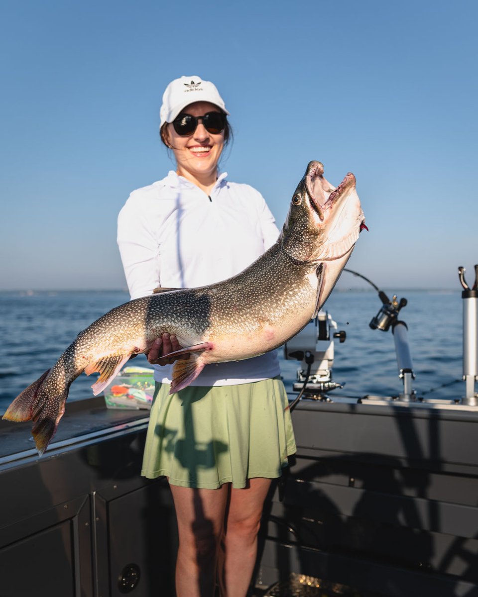 CannonFishing's tweet photo. Her arms may have been a bit sore the next day 💪 #RunDeep
#CannonDownriggers #Optimum #RodHolders #LakeTrout https://t.co/9k7p4lXZKW