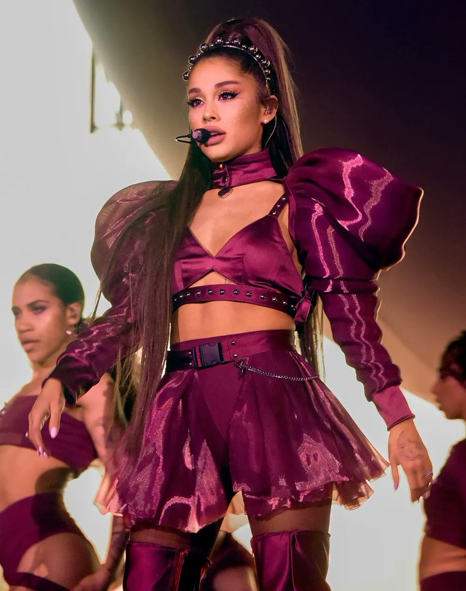 Ariana Grande drops her lead single and announces 'Eternal Sunshine,' her 7th studio album, promising a new era of her musical journey. ☀️🎤🎵 #ArianaGrande #EternalSunshine #NewMusic #LeadSingle #7thAlbum #Arianators #MusicAnnouncement #PopVibes