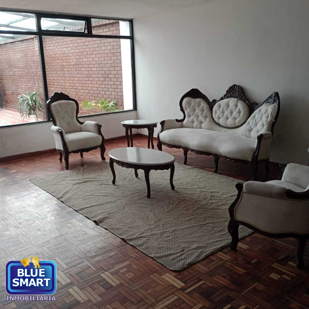 BlueSmartPrin's tweet image. +57 315 7337094¡Casa  en Localidad  Chapinero - Barrio San Luis !
¡Oportunidad imperdible! Se arrienda espaciosa casa comercial en el barrio San Luis, excelente ubicación cerca de Colsubsidio, la Avenida Caracas y la NQS 30.