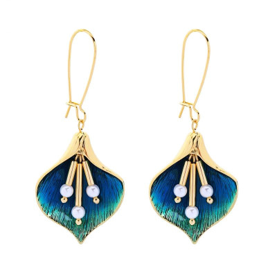 Gold Plated Flower Enamel blue Dangle Earrings For Women
#goldplatedearrings
#flowerdangleearrings
#enameljewelry
#blueearrings
#dangleearrings
#womenfashion
#elegantjewelry
#accessoriesforher
#fashionstatement
#jewelrylovers
glowovy.com/products/gold-…