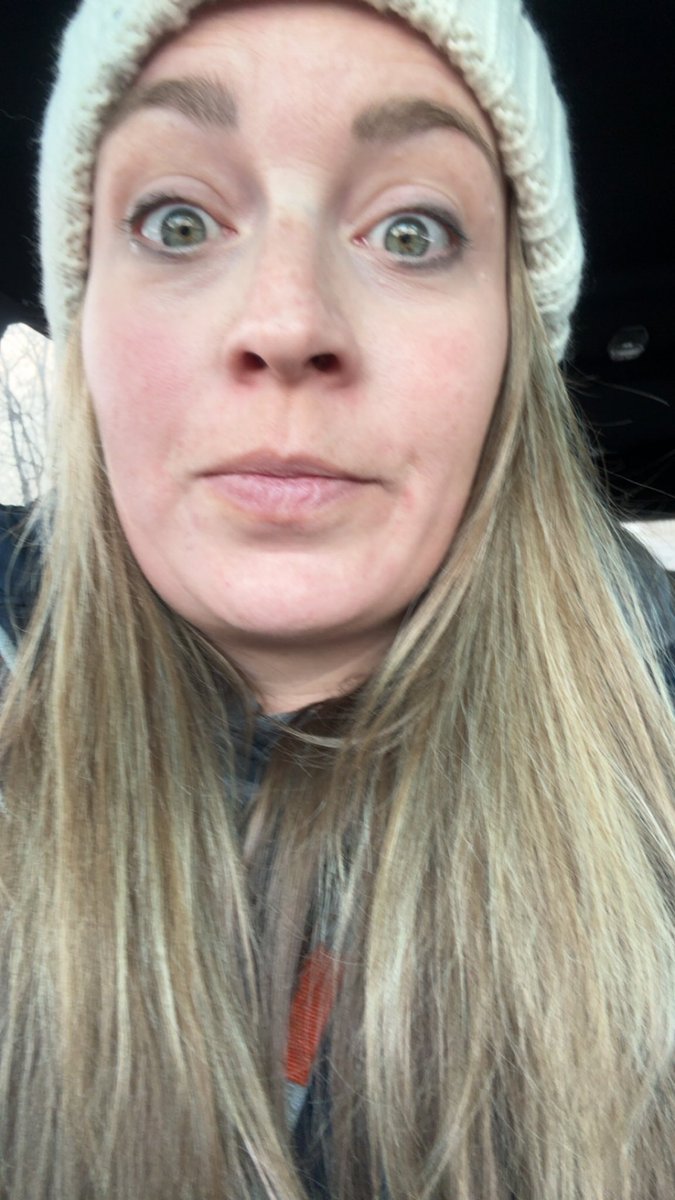 _MG42's tweet photo. Hat✅
Snow pants ✅
Boots ✅
Gloves ✅
Tape measure ✅
Flashlight ✅
Showing homes in the bitter cold today 🥶 #mnRealtor #realEstate #listWithRiss https://t.co/jzXNHRRbNm