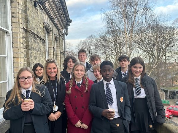 MillthorpeSch's tweet photo. Well done to those students who got to enjoy #HotChocWithTheHead today after being nominated by their faculty for being amazing 🤩 😍 Ms Greenhalgh loved chatting to Ralph, Johnny, Elsa, Morgan, Jemima, Moses, Hannah, Eylul, Ralph and Eddy.
Keep up the great work!! 👏 https://t.co/WpSryvnGMw
