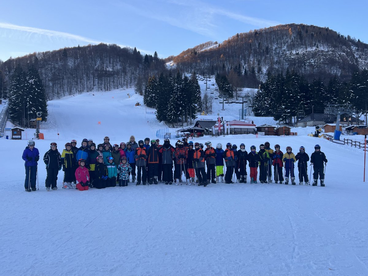 OssiesInItaly's tweet photo. What a fabulous week skiing. Our pupils and school have been complemented by the ski instructors, ski hire shop and hotel. What a wonderful group of pupils we have had the pleasure of all week. Well done Ossies! 💙💛 https://t.co/rZFoqxAszT