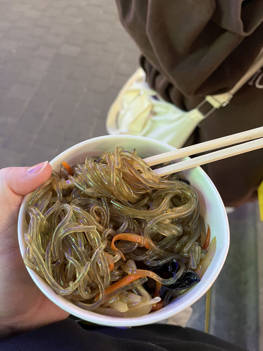 midzyfilee's tweet photo. seoul day 8 : I ❤️ JAPCHAE #UNTOUCHABLE1stWin https://t.co/ujTaWMfd5h