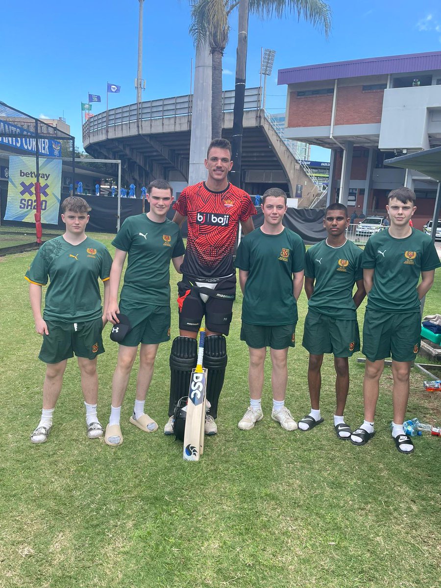 Our boys in Durban got to train this morning at Kingsmead with the Eastern Cape Sunrisers and also got to meet former Ireland head coach Adi Birrell. @SunrisersEC @cricketireland
