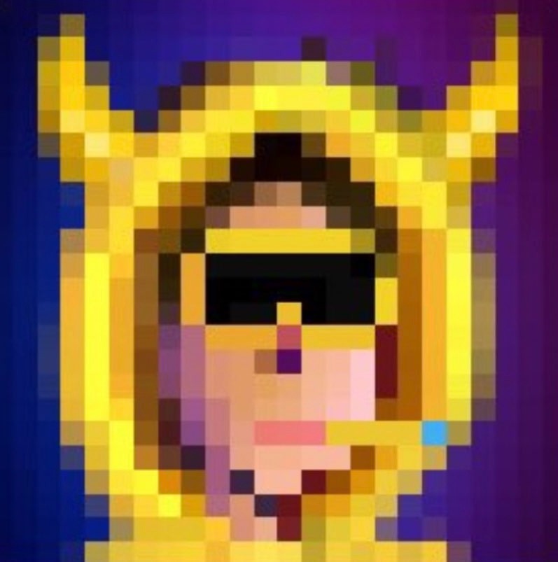 Why we chose The Gold Hoodie @Texturepunx : 🧵