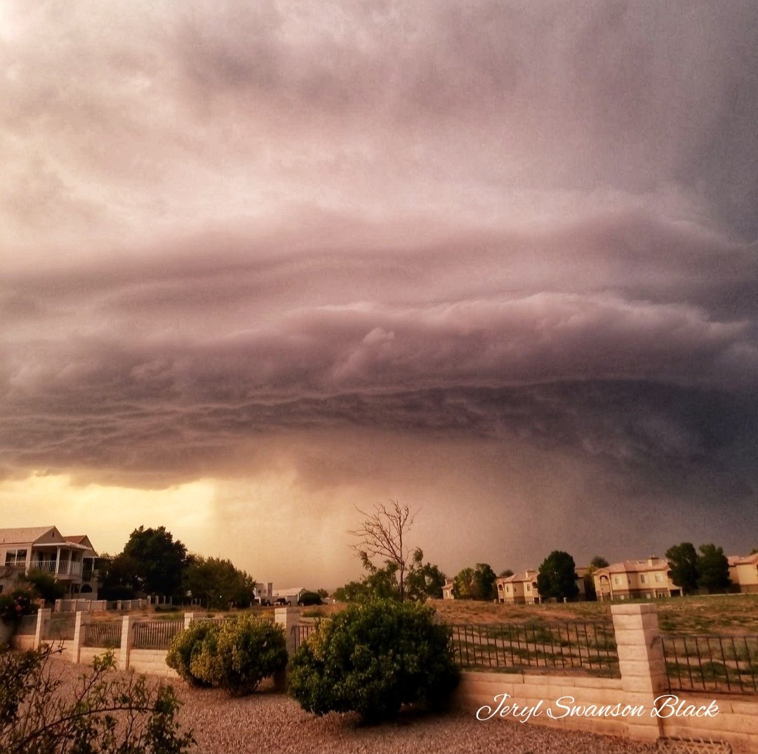 JerylSwanson's tweet photo. @GSwinbourne New Mexico Storm https://t.co/hmlpkLT09B