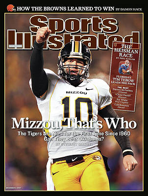 Dave_Matter's tweet photo. I always thought it was bad luck to throw away copies of Sports Illustrated. Between STL &amp; Columbia, I have untold boxes of old issues, going back to 1987. Those Thursday trips to the mailbox were the best. Sad day. 

These two covers still hang on walls throughout the state. https://t.co/cFE8wrRqH5