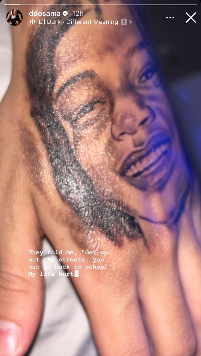 nog_epic's tweet image. DD Osama shows his new tattoo on his hand of his passning brother Notti Osama #ddosama #nottiosama #ripnotti #newyorkdrill #viral