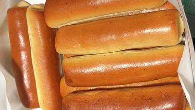 Verdient Brabants worstenbrood de titel streekproduct? Ja, vinden lezers: ‘Steeds meer baggerbroodjes op de markt’ dlvr.it/T1cJ3Y