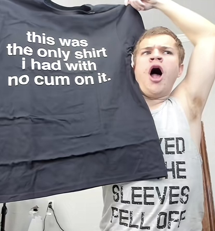 Bonkier644's tweet photo. @jynxzi He prob lost his tshirt https://t.co/N7ukj6rQjM