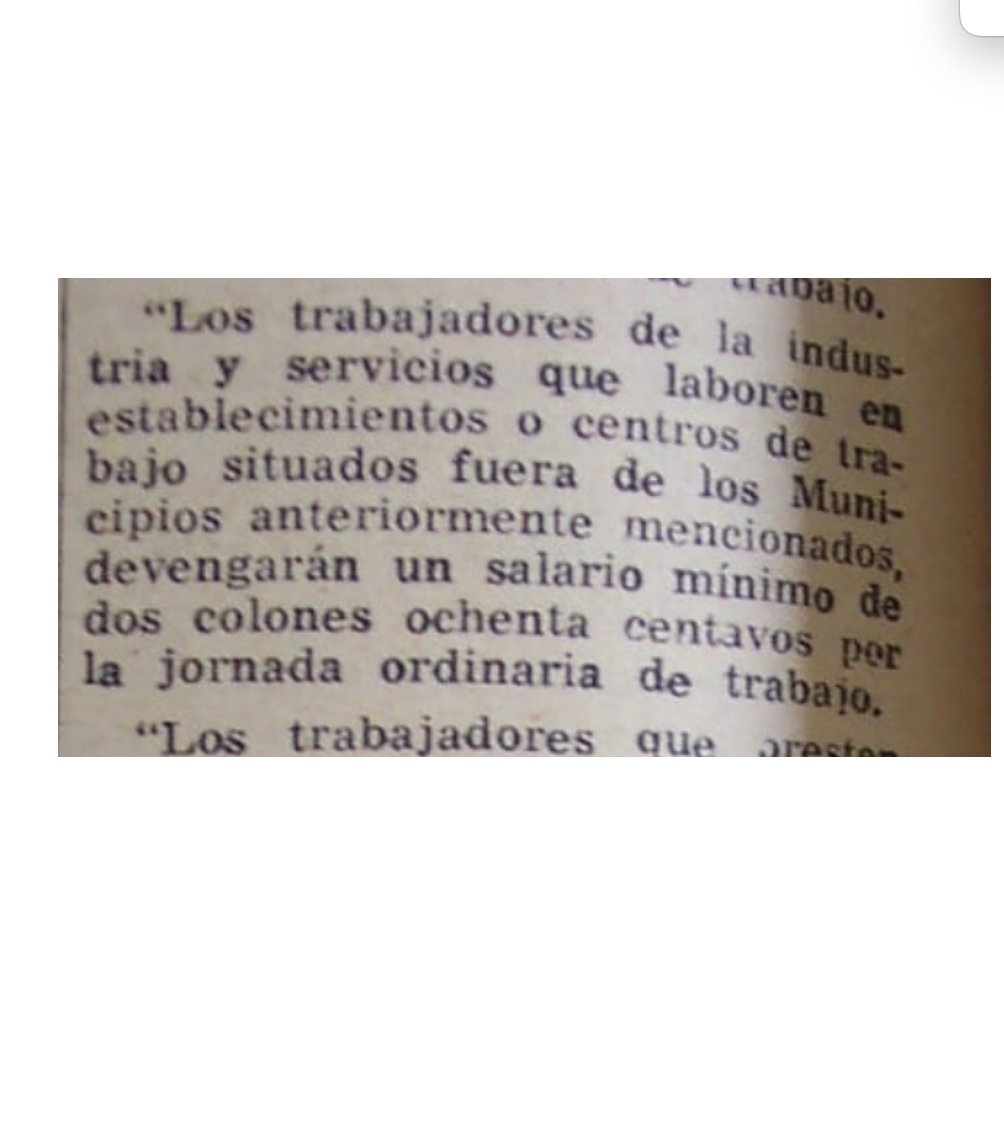hector_l_f's tweet photo. Historia del deporte

Cuando llegó Pelé a El Salvador en 1971 la entrada general costaba 3 colones. Como comparación aproximada, el salario mínimo en 1967 era 2.80 colones.

Gracias a @cimendia por el dato de la visita de Pelé. https://t.co/wKuJQBnc2R