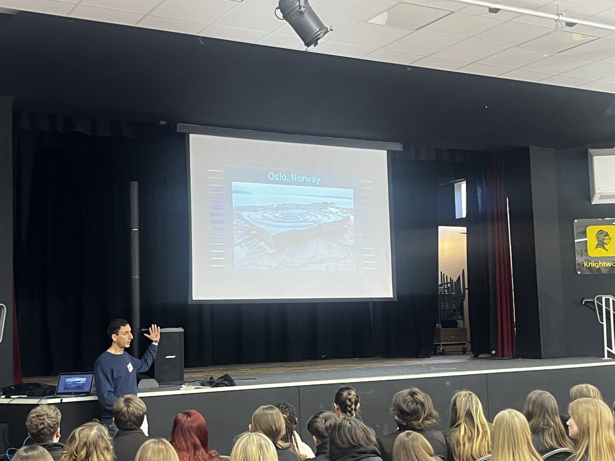 Amazing to have the brilliant <a href="/IlanKelman/">Ilan Kelman</a> visit <a href="/Noadswood_Sch/">Noadswood School</a> today to talk to our students about ‘Disaster by choice’. So informative and so much to take away and build on. We had students asking brilliant questions, wanting to learn more and read his book. Thank you again 🌍