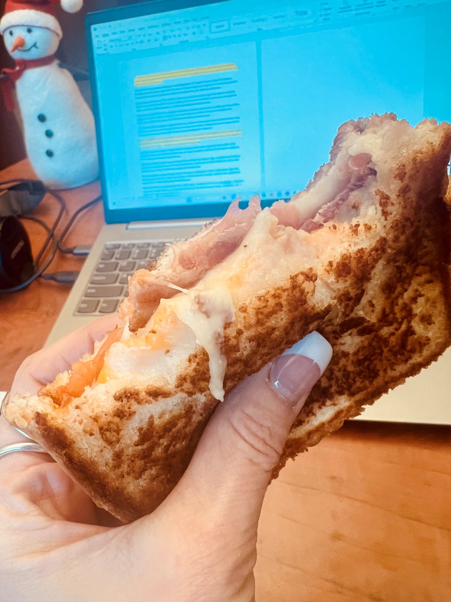 Overflowing with gratitude! Just enjoyed a mouthwatering grilled cheese sandwich made by my boss, Bren! And to top it off, our CFO Beth delivered it straight to my desk! Truly blessed to love what I do! Graphic House, Inc. #GratefulHeart #BestBossEver #JobLove 🥪