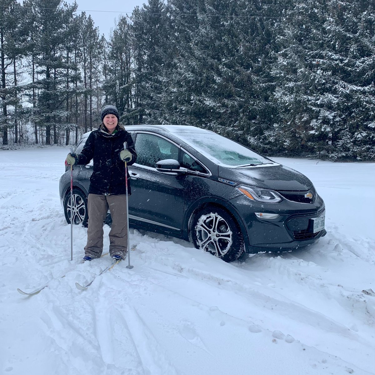 This winter, <a href="/FLOevchargingCA/">FLO EV Charging Canada</a> is encouraging #EV drivers to share their amazing cold weather charging photos! Reply to this post and use #flointhesnow and #chargethewinter ❄️⚡️

Here is our President and CEO, <a href="/CaraClairman/">Cara Clairman</a>, enjoying winter with her <a href="/ChevroletCanada/">Chevrolet Canada</a> Bolt EV!