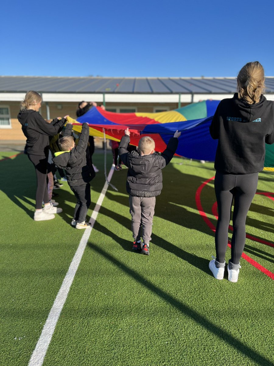 Sport_Grange's tweet photo. Another fabulous week for our L2&amp;L3 Sports Leaders. With the Y11’s visiting @HartfordPrimary and the Y12’s working with @CloughwoodKLT 🙌🏻 Two great sessions👏🏻 @grange_cheshire @Enrich_Grange https://t.co/m5hCgH6jdQ