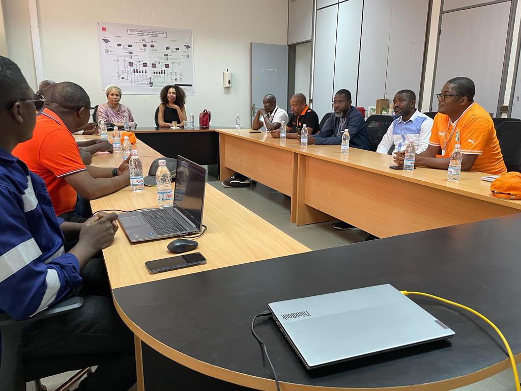 Ravie d’avoir pu visiter notre initiative de solarisation du Datacenter d’Assabou ’<a href="/CI_Orange/">@CI_Orange</a> en Côte d’Ivoire. C’est un véritable joyau de technologie, d’envergure exceptionnelle, dont <a href="/Orange/">Orange</a> peut être fier. Il illustre de manière concrète notre engagement indéfectible envers
