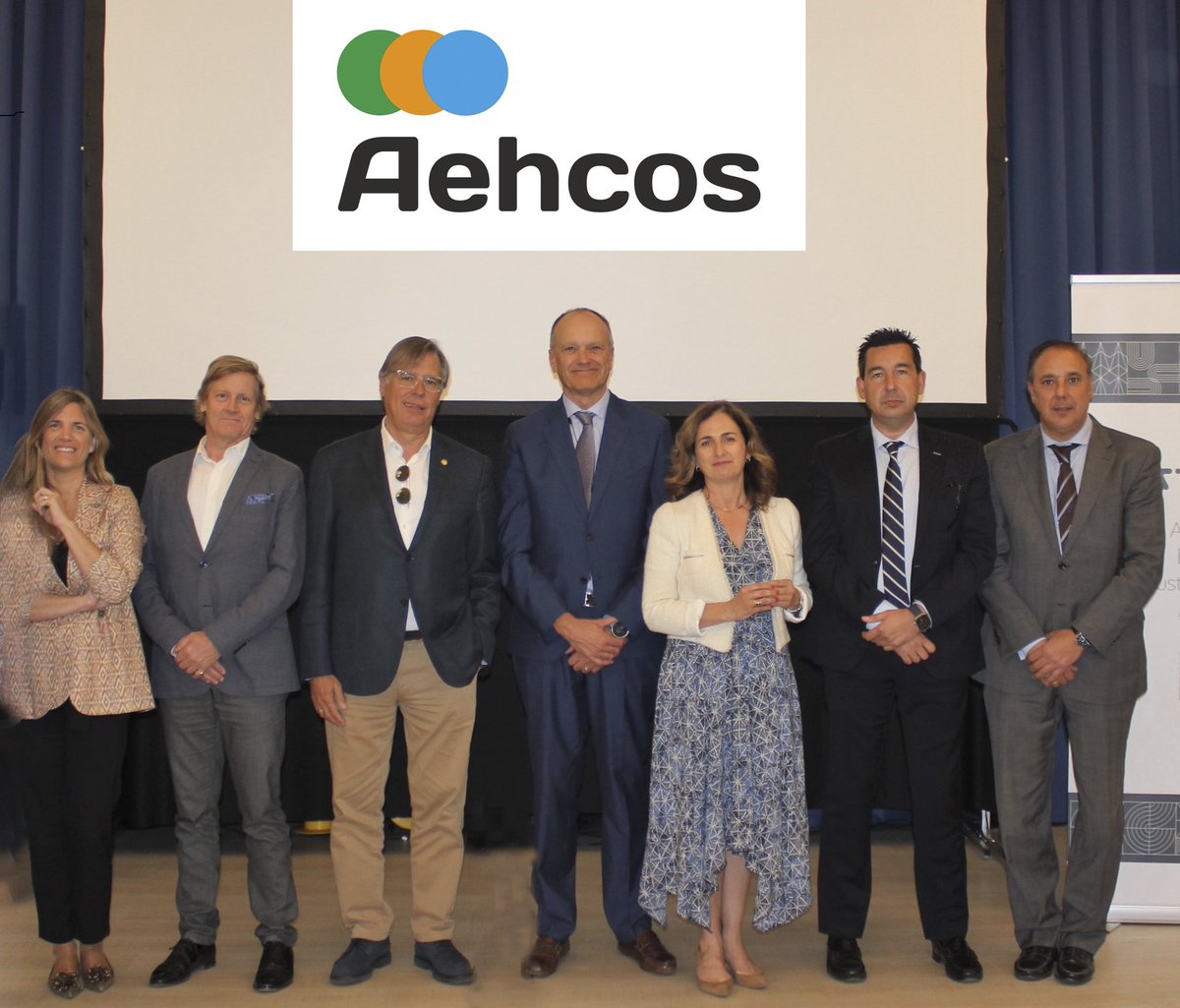 Aehcos tweet media
