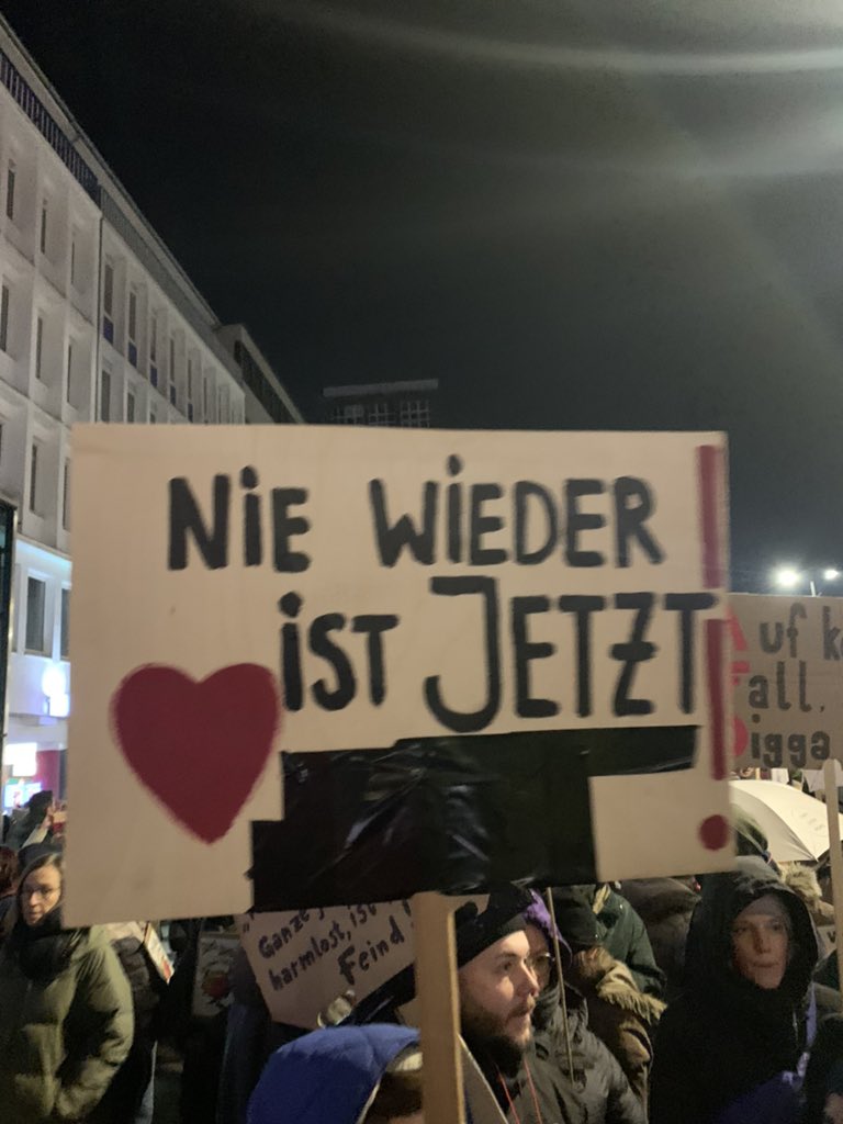 Robbiehoodson's tweet photo. @antifa_linke https://t.co/uUdLDF4FXd