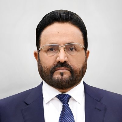 الداعم الرئيسي لمظاهرة اليوم في #مأرب فهو اكيد لا يخفى على احد انما هو الواء #سلطان_العرادة فالقضية الفلسطينية تسير في دمة وليس مؤقفه مخزي مثل البعض من اعضاء المجلس الرئاسي فالف تحية لك ي #سلطان_مارب 

#فلسطين_قضيتي