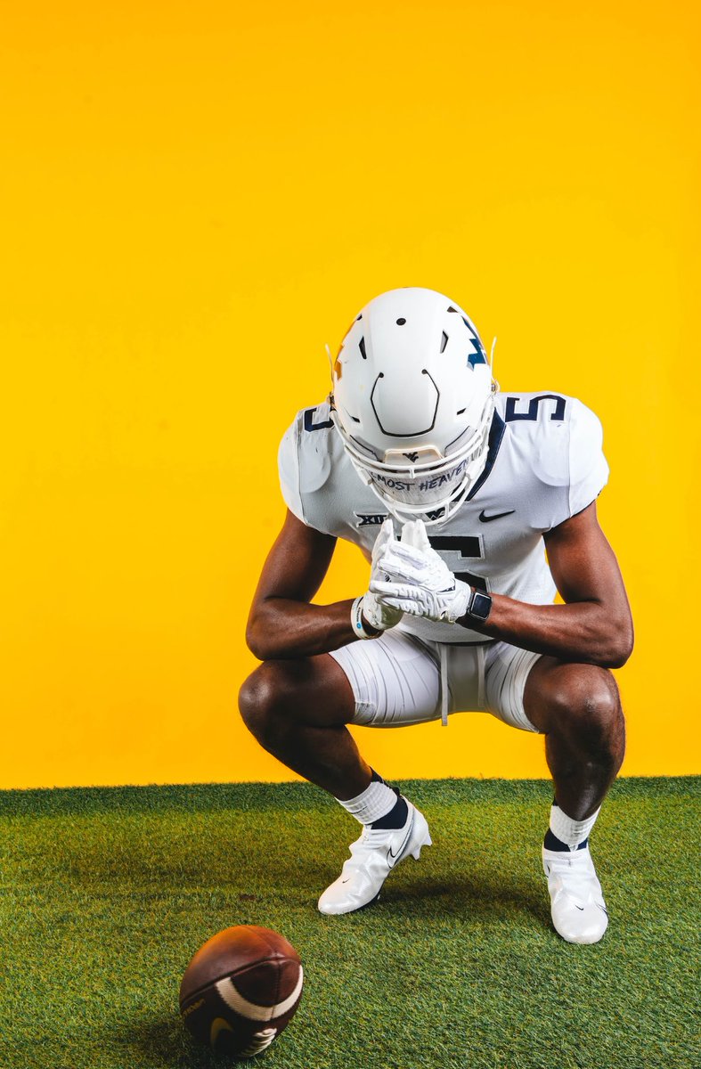 _Nasai5's tweet image. Had a great visit up in Morgantown, appreciate the staff and my father for the support. Thank you @WVUfootball @NealBrown_WVU @TaylorLWest_ @Backendcoach12 @trey_neyer
#Takemehome 🏔️🏔️