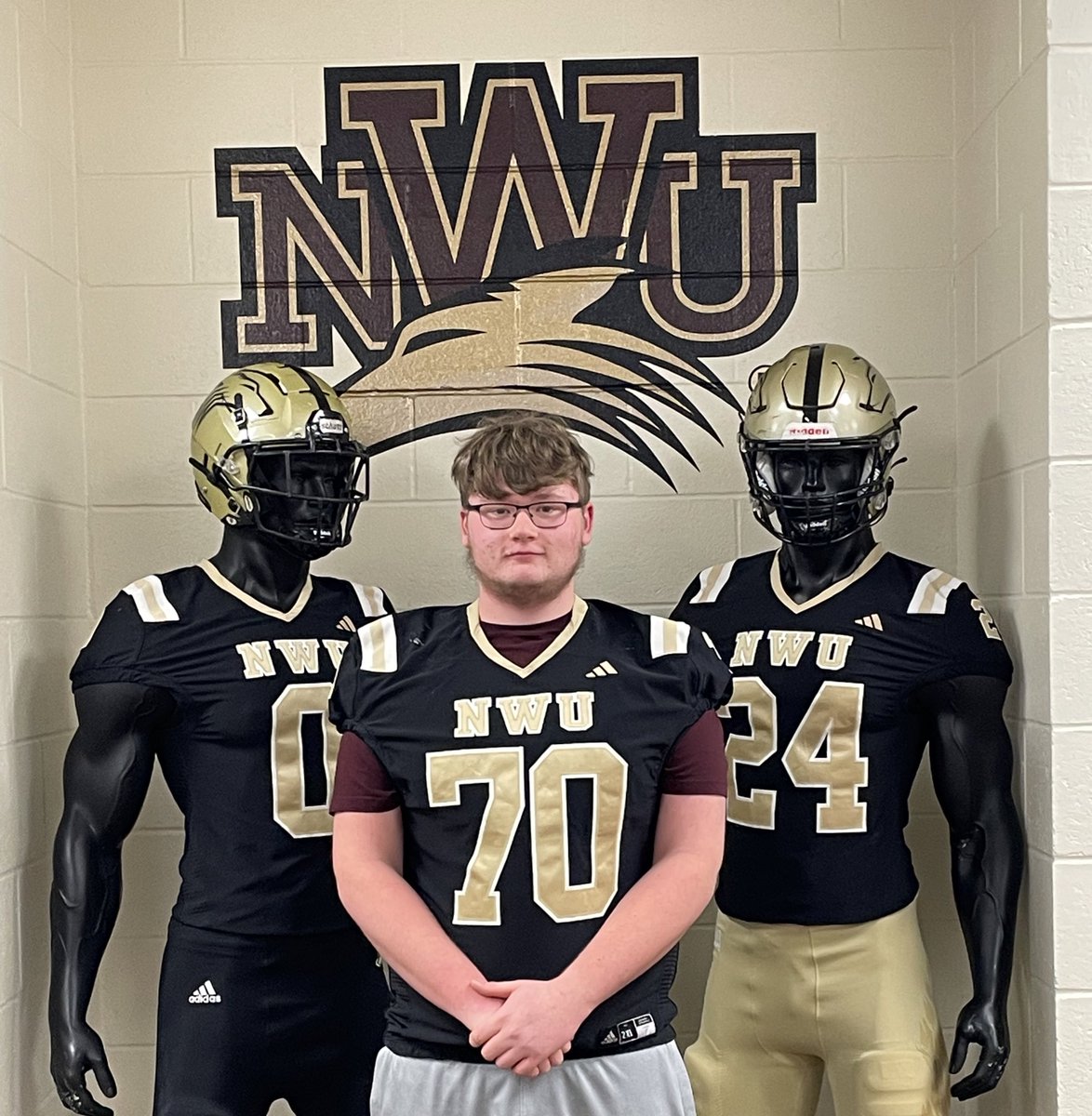 Thanks for the visit <a href="/NWUFootball/">NWU Football</a> yesterday, had a great time meeting and talking with the coaches! 
@willie_lawrence <a href="/BrianKeller/">Brian Keller</a>