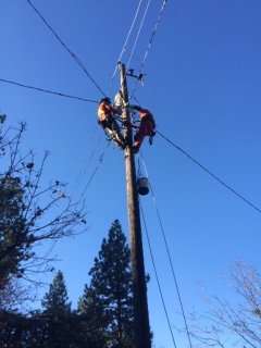 RokstadPower's tweet image. Every year storms batter our infrastructure, and every year Rokstad Power answers the call to repair the damage and get peoples' power back on for them.  These pictures are from a storm response/trouble call in Spokane Washington in 2015. #stormresponse #helpinghands #toughwork