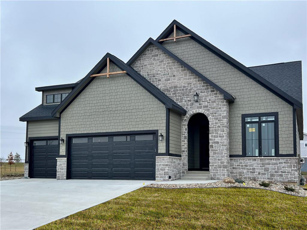 🏡New Listing Alert! 
Beautiful 4BR, 4Bath home on a culde sac w/ nearly a half acre lot in Kimberley Estates, in Ankeny, Iowa. 
KimDev.com