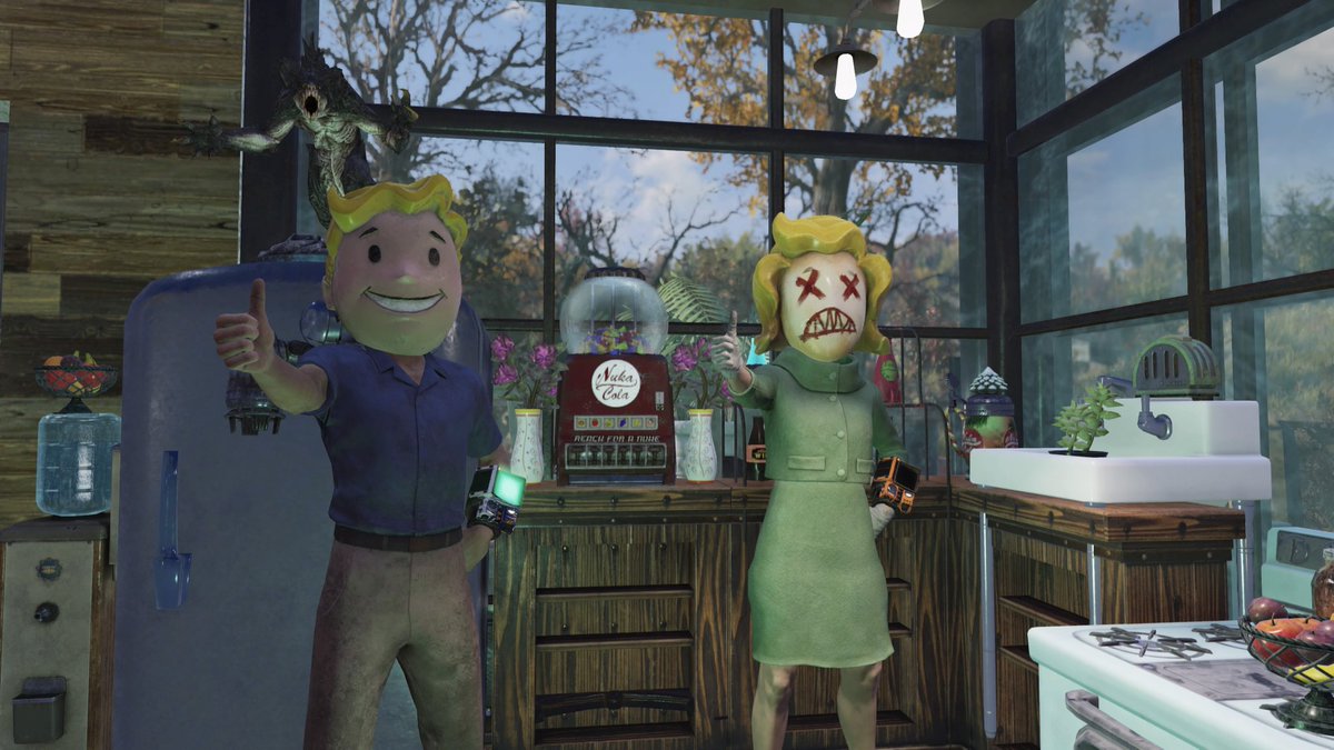 I liked the nice little building and the candy machine on the counter top.  I didn't like the sink legs showing in the front to be honest.