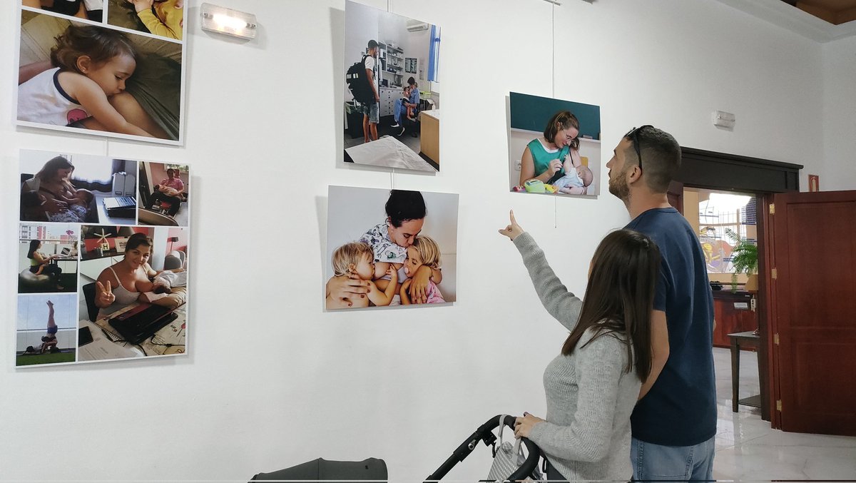 matronaconv's tweet photo. En la inauguración de la exposición fotográfica de la Semana Europea de la Lactancia Materna 2023, organizada por @twCELP #LactanciaMaterna https://t.co/tGX72A7jgO