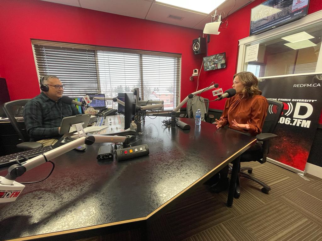 I had such a great discussion with @RishiKNagar at Red FM this morning about how we build an economy the works for people, the importance of lowering costs for families and the need to invest in public education. Thanks for having me, Rishi! #ableg #yyc #abed