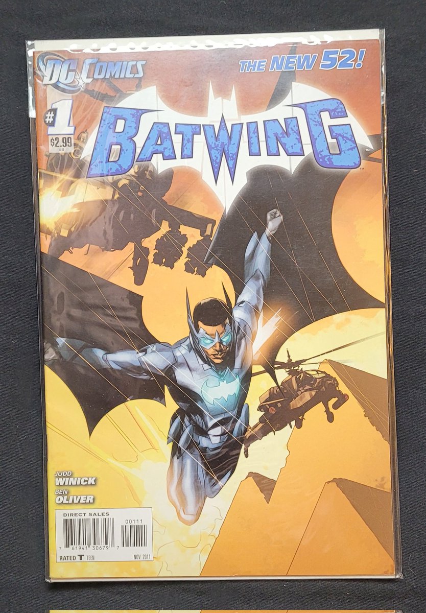 theronscomics's tweet photo. Batwing 1
"The Cradle of Civilization"
September 2011
Flashpoint happened. It was followed by probably the most controversial and extensive DC reboot ever. Since it's fun to talk about unpopular comics, let's look at all #52New first issues. https://t.co/6x1DTZr3jN