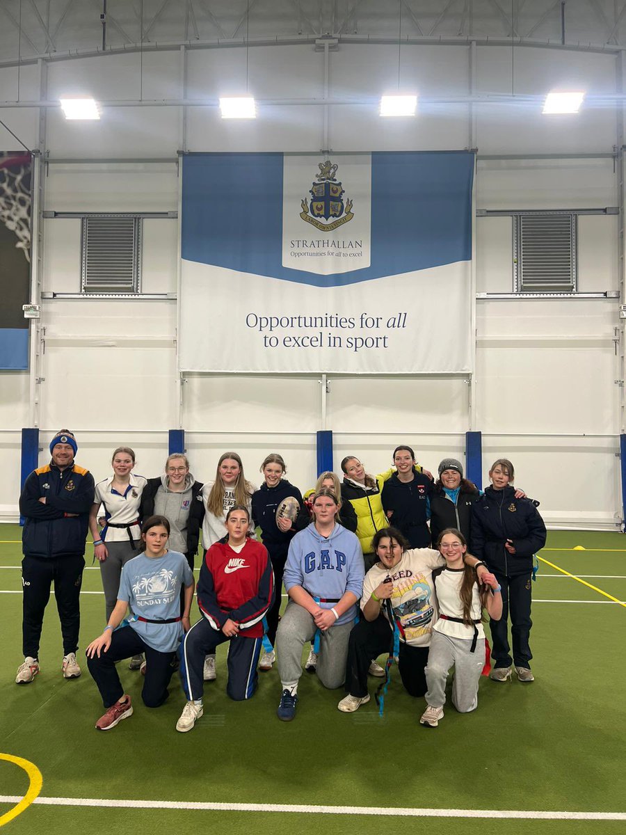 strath_sport's tweet photo. You love to see it 👏
Great turnout for our Girls Rugby training session tonight in the Wilson Hall 🏉🔥

#StrathRugby #FridayNightDoneRight #RugbyFamily #GameChangers https://t.co/lbCI7a8F1E