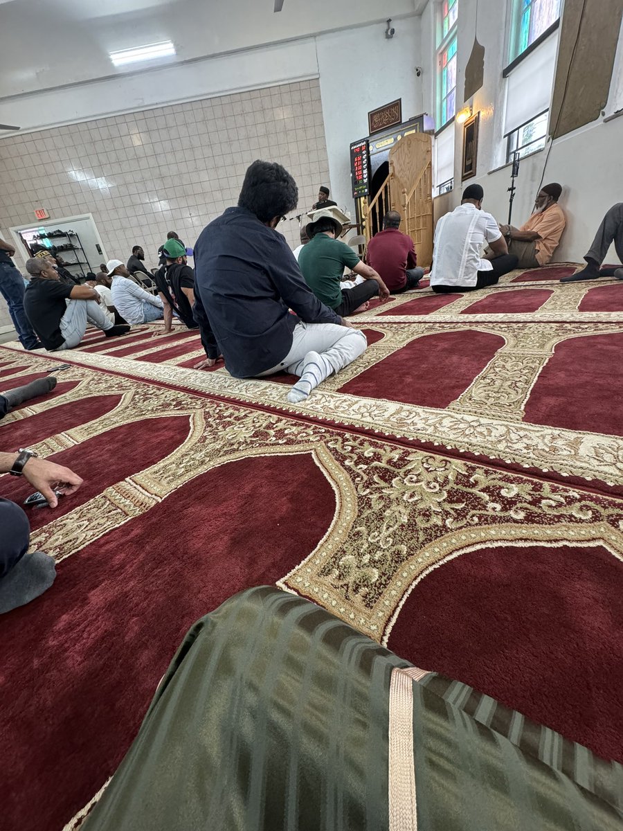sneako's tweet photo. Jummah Mubarak 🤲🏽 https://t.co/Fb1EooL1E7