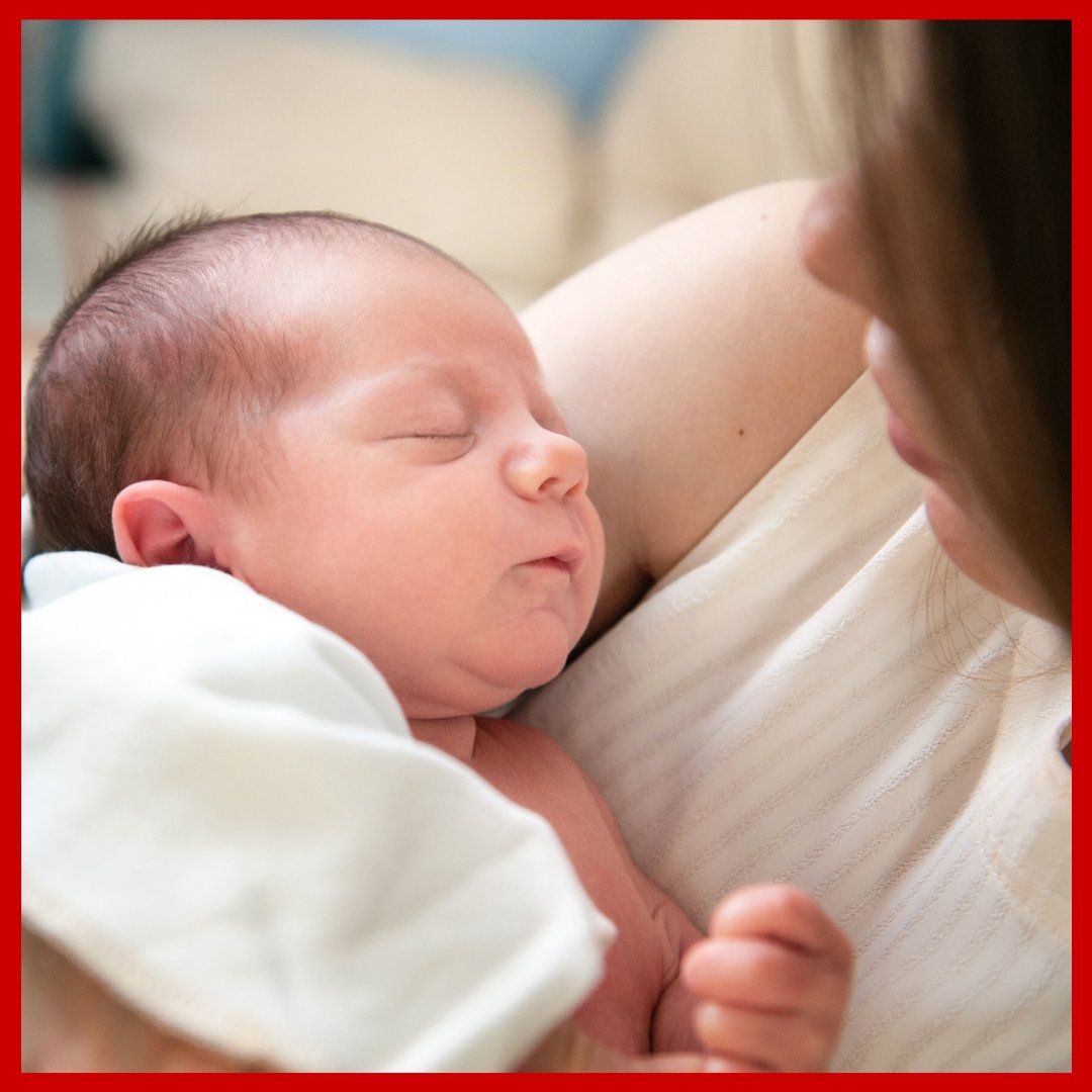 Babies who are breastfed have a lower risk of obesity and many other illnesses and diseases. Learn more about the benefits of breastfeeding 🤱🏽 for moms and babies: bit.ly/2ju5Mde