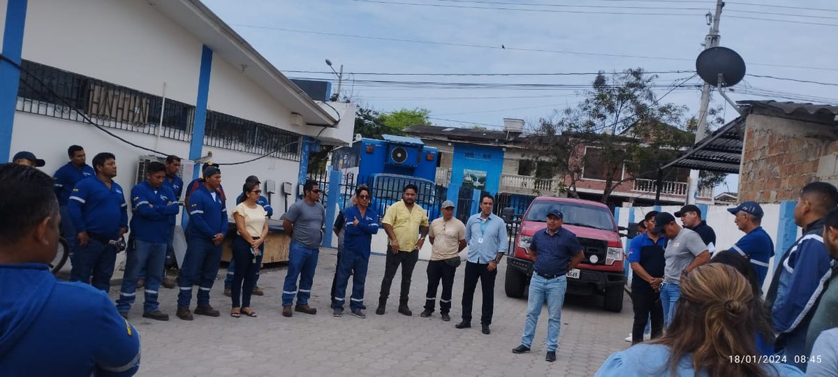 sitraung1's tweet image. Reunión con los compañeros de la Agencia Cnel Playas para socializar diferentes temas laborables
Con el fin de hacer conocer sus derechos como trabajadores de Cnel #sitraung