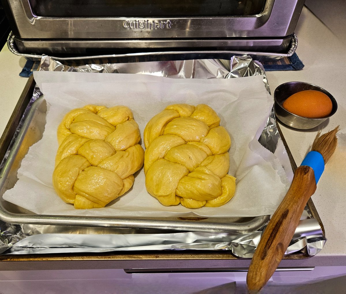 jyerdile's tweet photo. Last night I had an idea to use some of the ingredients that I used in my "Low Carb Breads of the World" to increase the #fiber in my mini #challah / #eggbread that I bake in my #airfryer. The goal is to lower the #glucose spike. Each week, I will increase the amount of fiber, provided I can retain the authentic #texture, and #taste. Not everyone wants to eat #lowcarb, but many want to lower blood sugar. This may help.