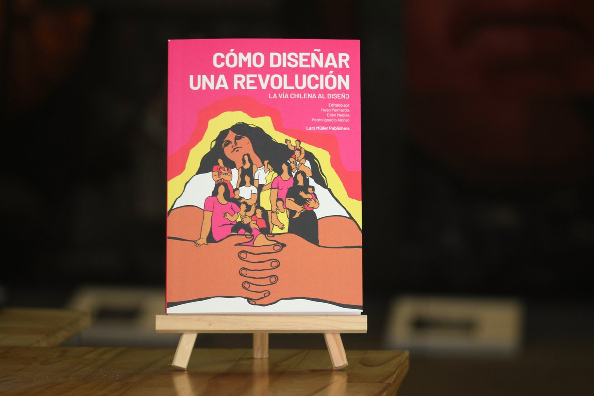 📌¡Tenemos novedad editorial! 📚Desde hoy ya puedes adquirir en nuestra tienda el libro 'Cómo diseñar una revolución. La vía chilena al diseño', libro resultado de la exposición del mismo nombre que se presentó en el @ccplm