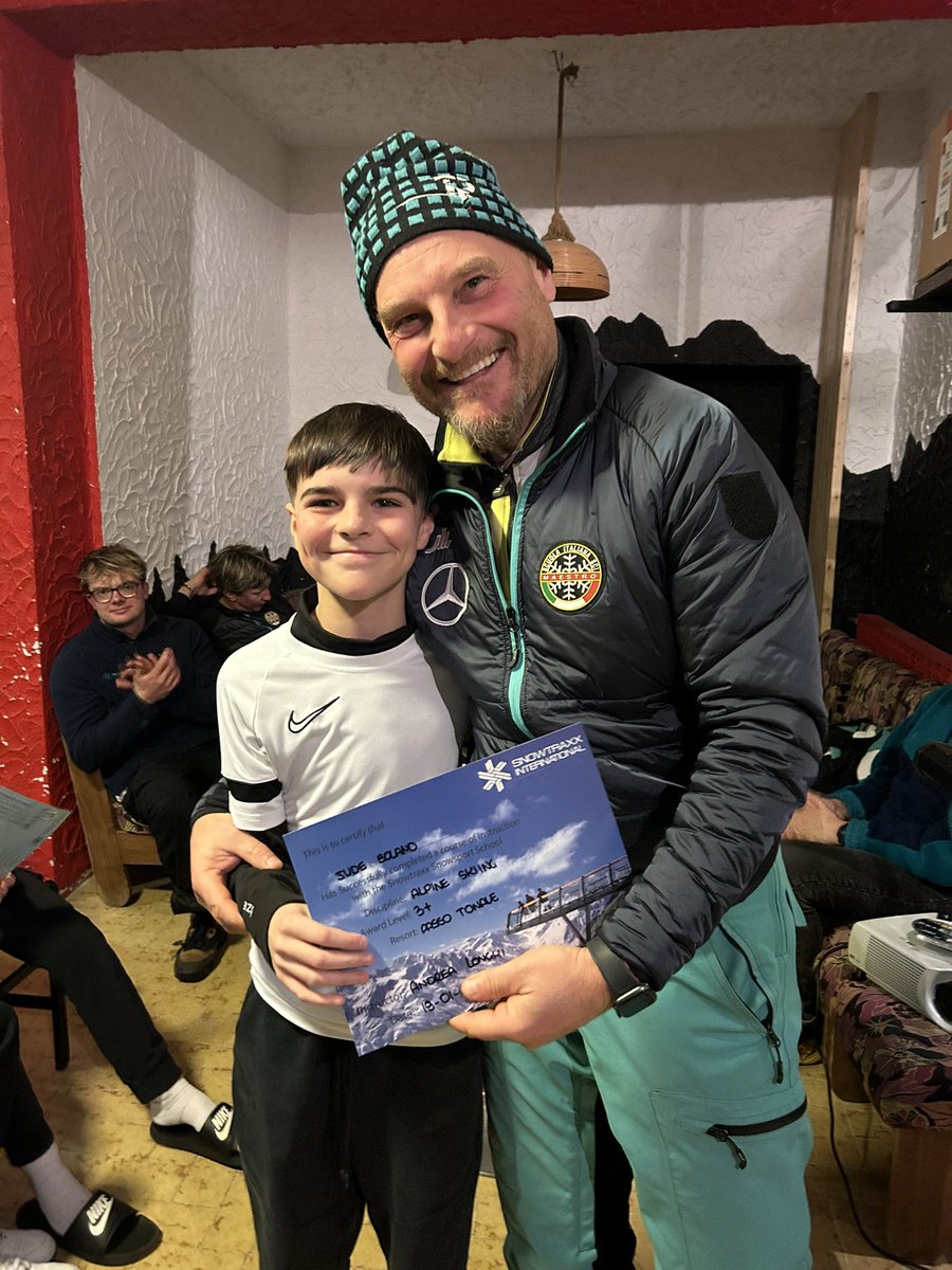 DouglasAc-PassoTonale2024 (@douglasski2024) on Twitter photo 