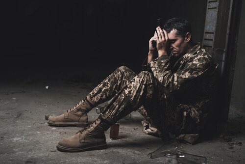 Folks, we have another #Veteran in crisis right now!  Please let get some prayers going and hopefully the Louisville PD can track him down!  Anyone near Louisville that can help?  If anyone has contact with @WilCraig3 he needs some help and support!  @KentuckyBlue504 thank you