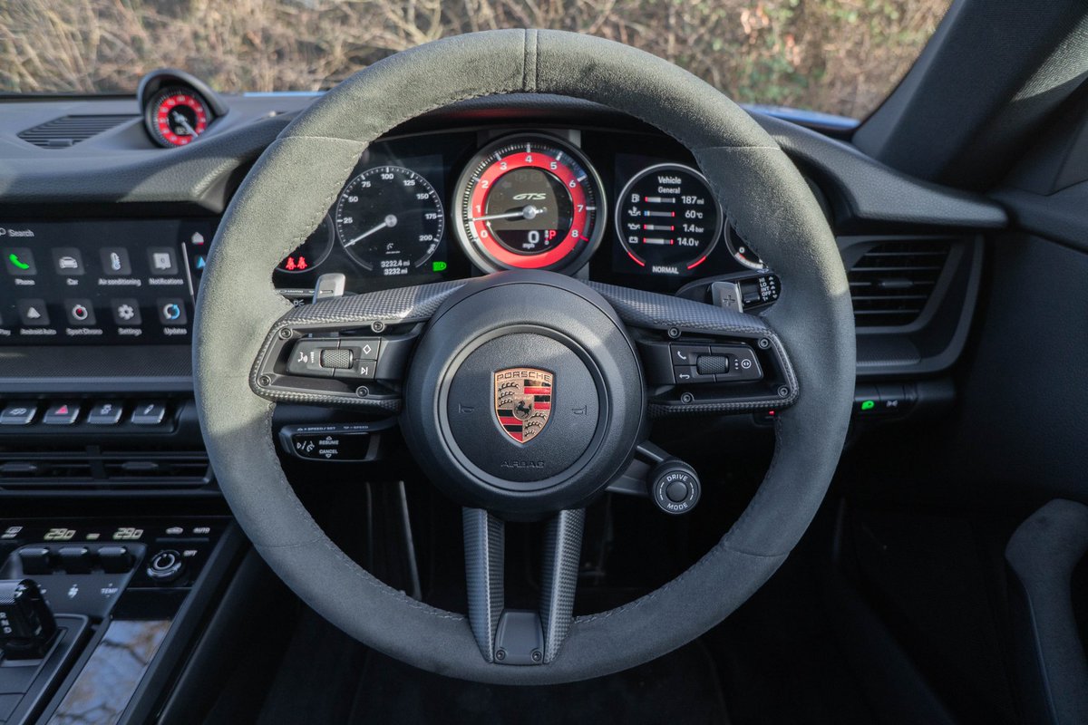 __anthony_james's tweet photo. Hit the sweet spot 👌 Introducing our 2022 Porsche 911 (992) Carrera GTS.

#Porsche #992CarreraGTS #Aerokit https://t.co/rMuZZKmUbz